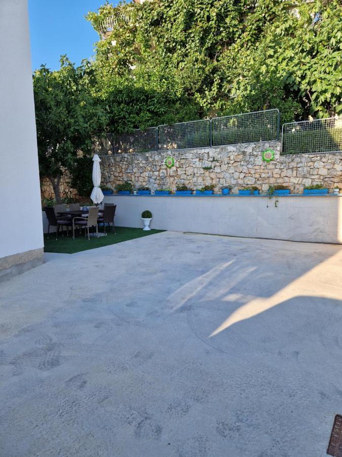 Apartment Radja Traù Esterno foto